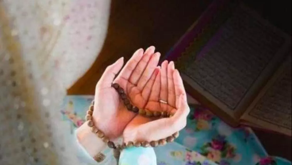 berdoa dengan tenang