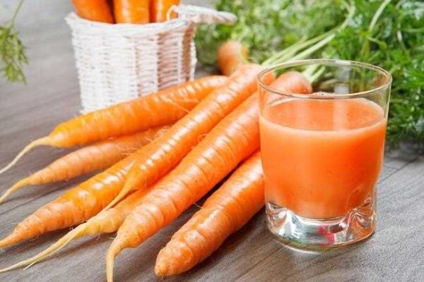 manfaat minum jus wortel