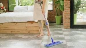 tidak menjaga kebersihan kamar