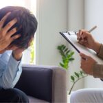 mengabaikan kesehatan mental