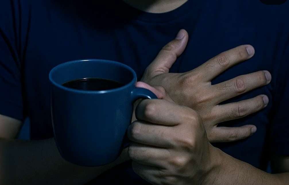 konsumsi kafein malam hari